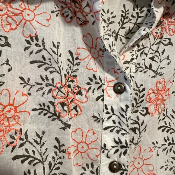 Anthropologie Enchanted Floral Button Down Top Size Small - Picture 5 of 7